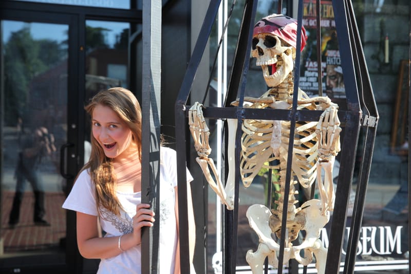 3. MASSACHUSETTS : Salem, Concord, Rockport, Plymouth, Cape Ann