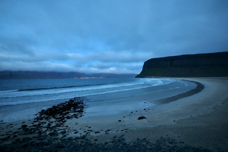3. Fjords de l'Ouest 2 : Falaises de Latrabjarg, plage de Rauôiasandur