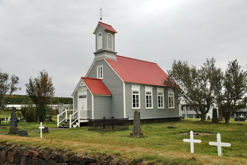 7. Le Cercle d'Or 1 : Stakholt, Hun, Pingvellir NP