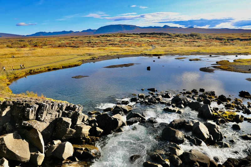 7. Le Cercle d'Or 1 : Stakholt, Hun, Pingvellir NP