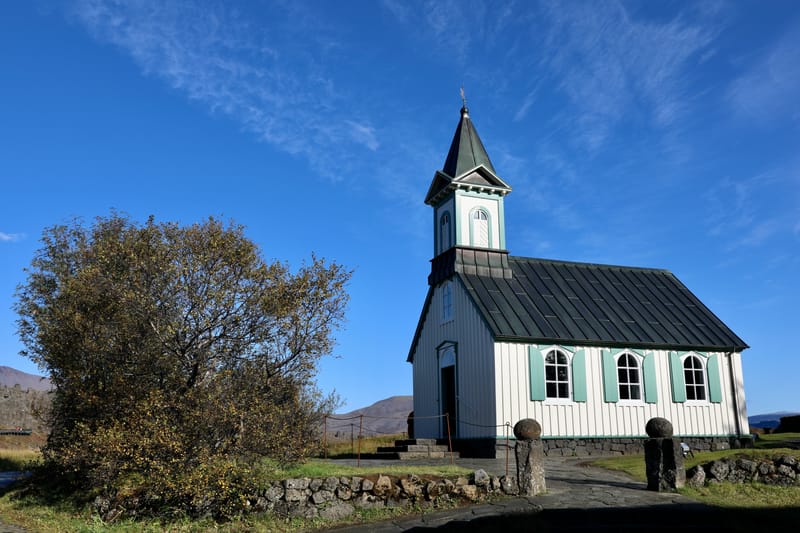7. Le Cercle d'Or 1 : Stakholt, Hun, Pingvellir NP