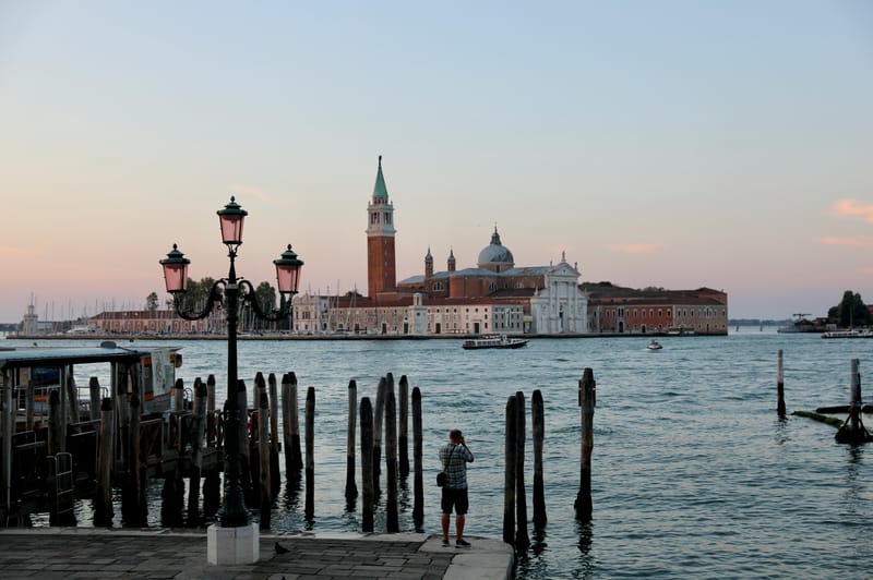 10. Venise : A la lueur des lampadaires en candélabres
