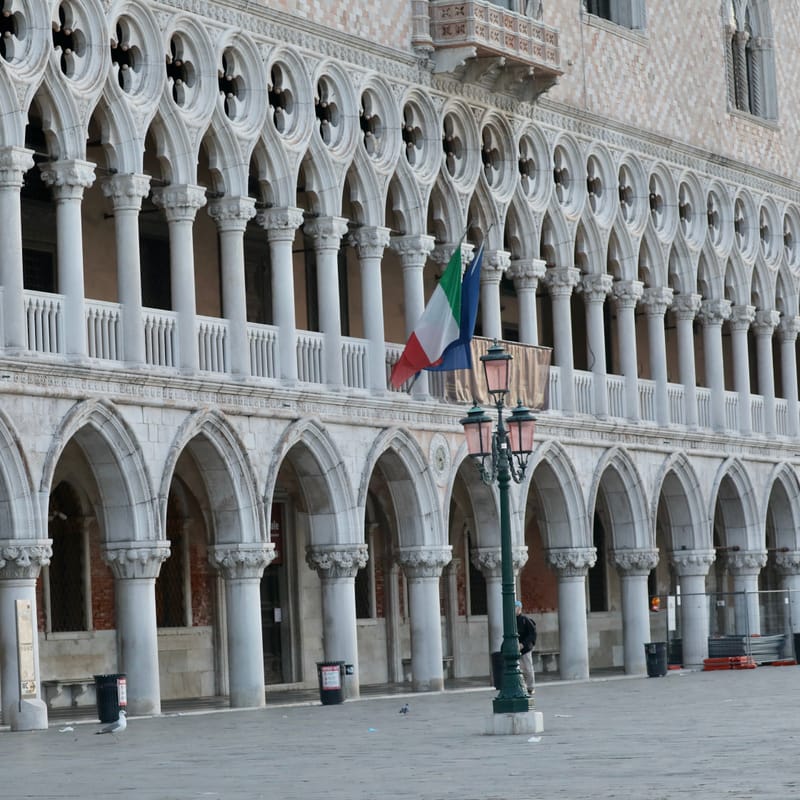 10. Venise : A la lueur des lampadaires en candélabres
