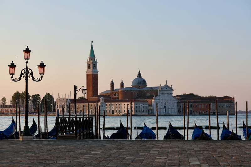 10. Venise : A la lueur des lampadaires en candélabres