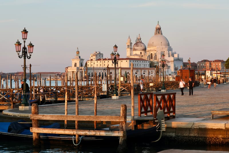 10. Venise : A la lueur des lampadaires en candélabres