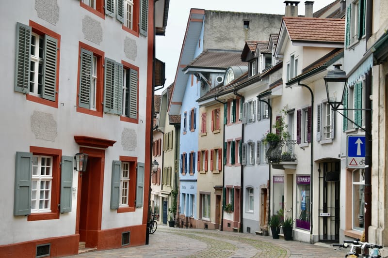 6. SUISSE 4/ALLEMAGNE 3 : Rheinfelden (Sui.), Chutes du Rhin-Neuhausen (All.)