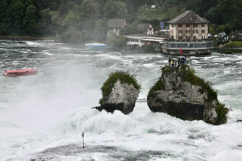 6. SUISSE 4/ALLEMAGNE 3 : Rheinfelden (Sui.), Chutes du Rhin-Neuhausen (All.)