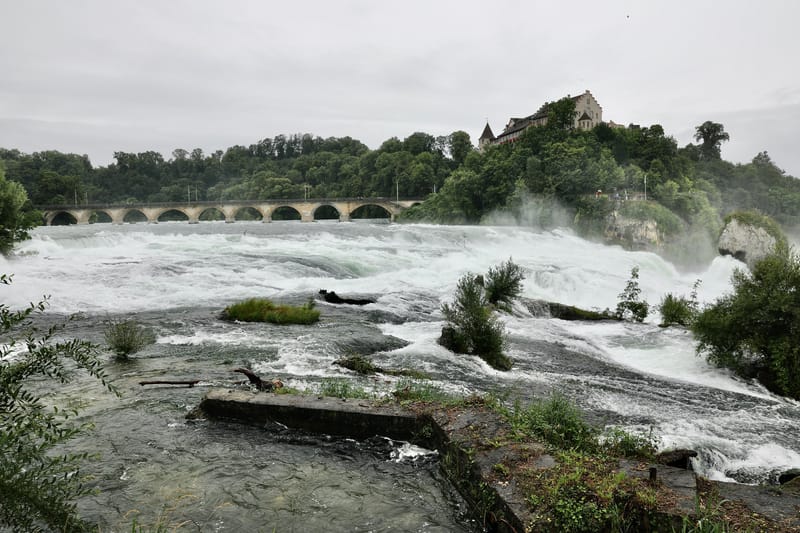 6. SUISSE 4/ALLEMAGNE 3 : Rheinfelden (Sui.), Chutes du Rhin-Neuhausen (All.)