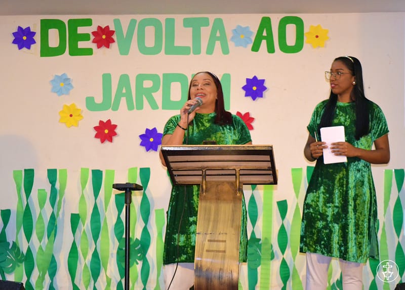 DE VOLTA AO JARDIM