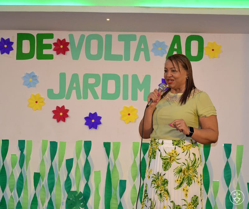 DE VOLTA AO JARDIM