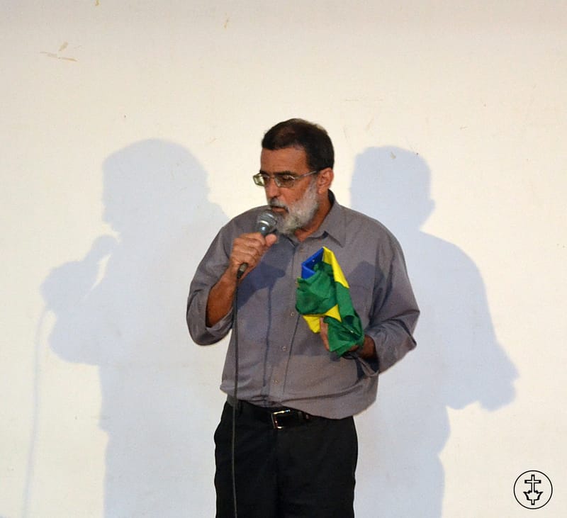 A PÁSCOA - ELE VIVE