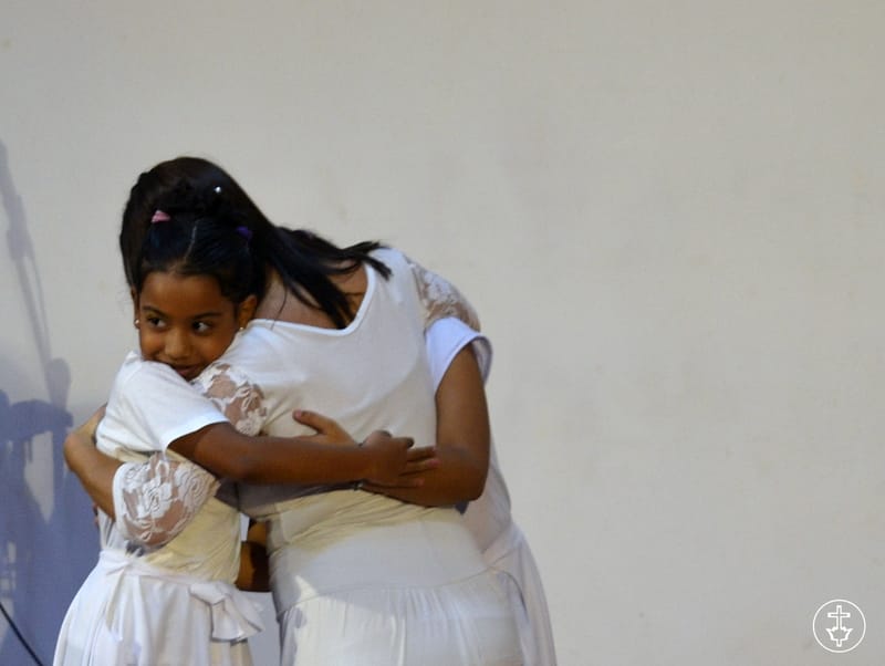 A PÁSCOA - ELE VIVE