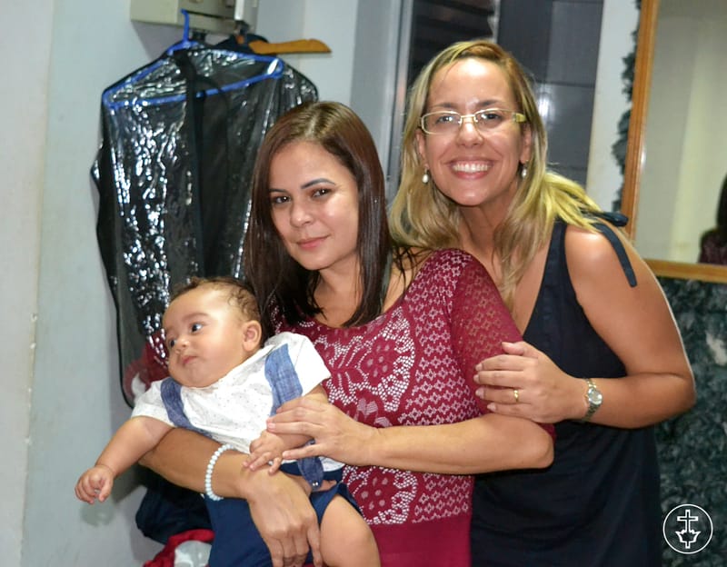 A PÁSCOA - ELE VIVE