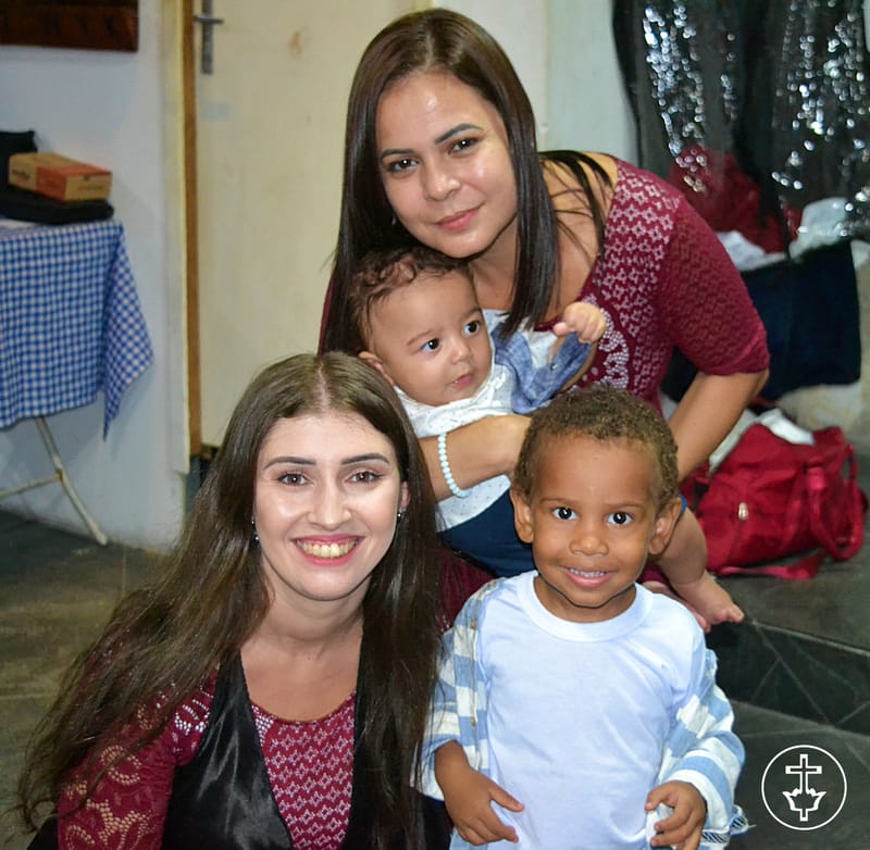 A PÁSCOA - ELE VIVE