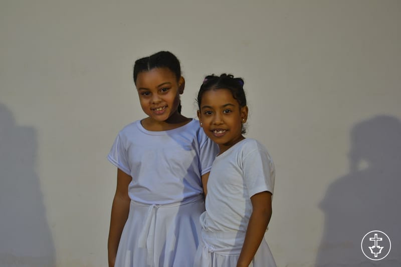 A PÁSCOA - ELE VIVE