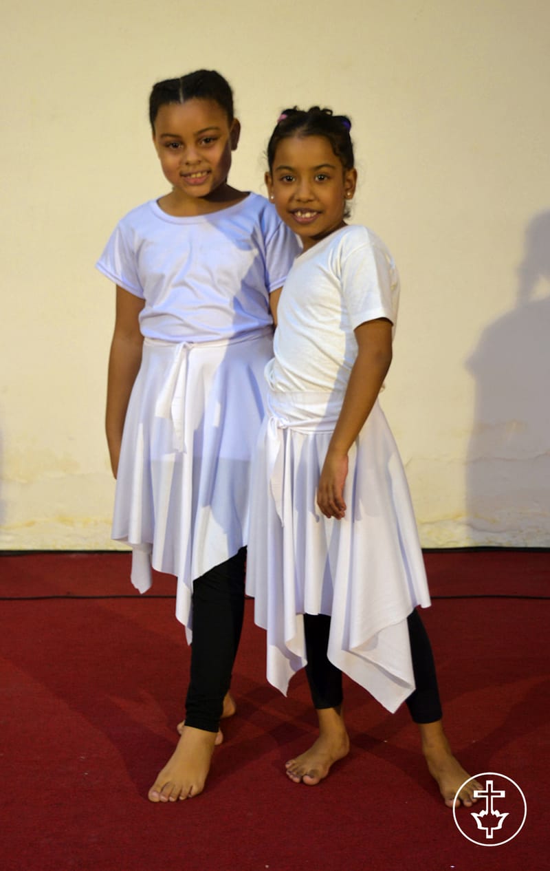 A PÁSCOA - ELE VIVE