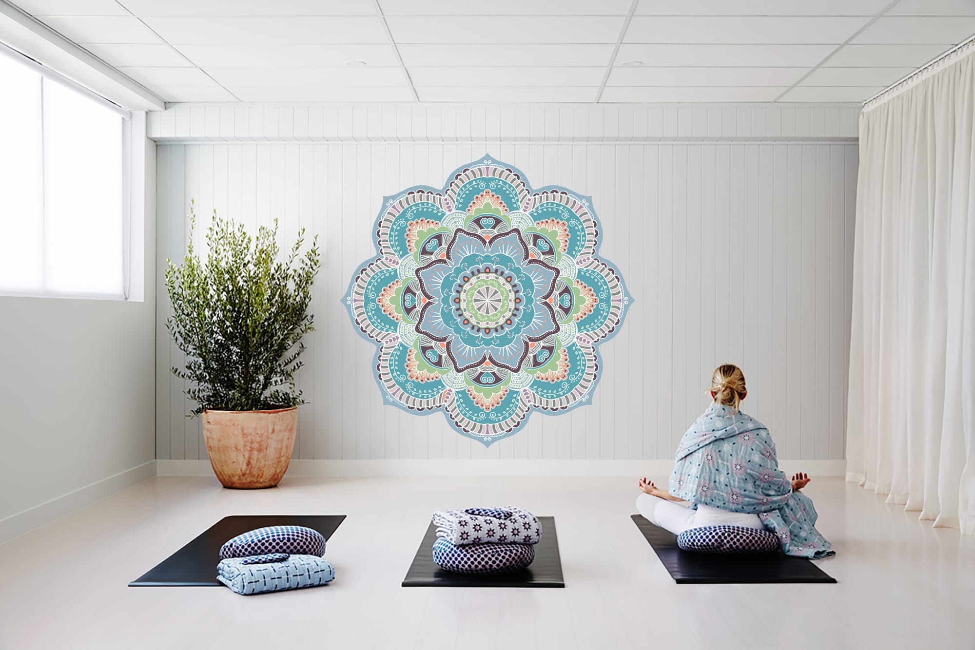 פינות עבודה, בתי מלון, חדרי ישיבות, לובי, סטודיו, מרחבי למידה