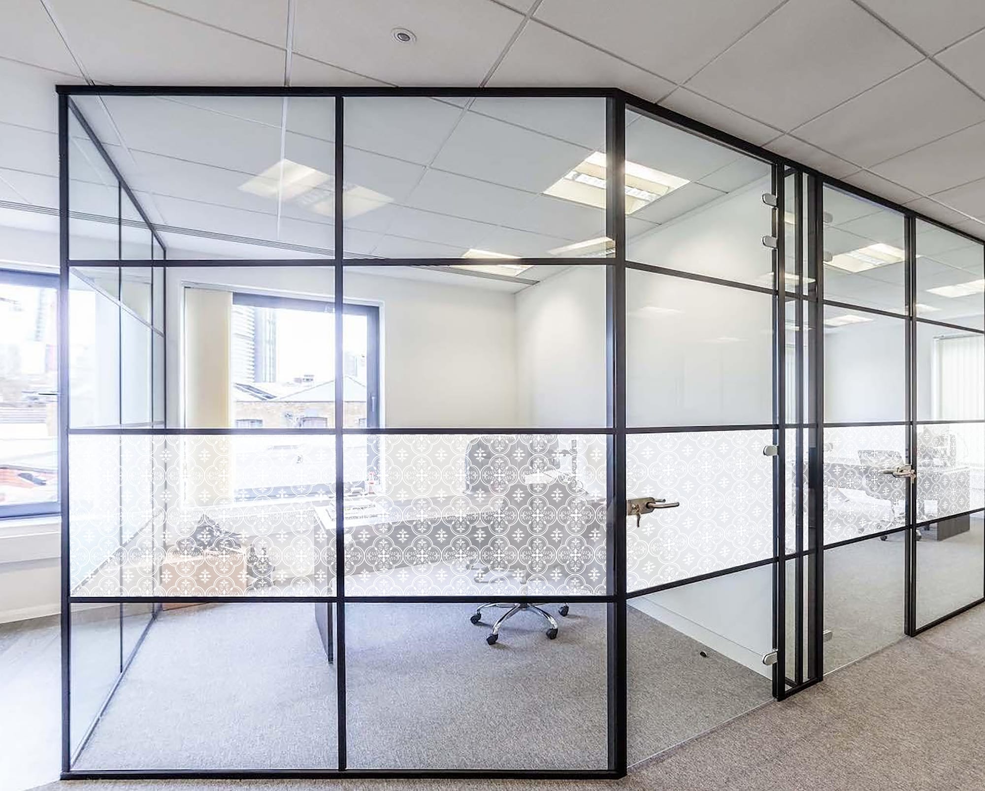 פינות עבודה, בתי מלון, חדרי ישיבות, לובי, סטודיו, מרחבי למידה