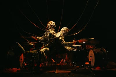 FOREVER SEARCHING: ENIGMÁTICA PSICODÉLICA