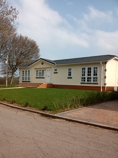 Buying, selling and Gifting a Park Home image