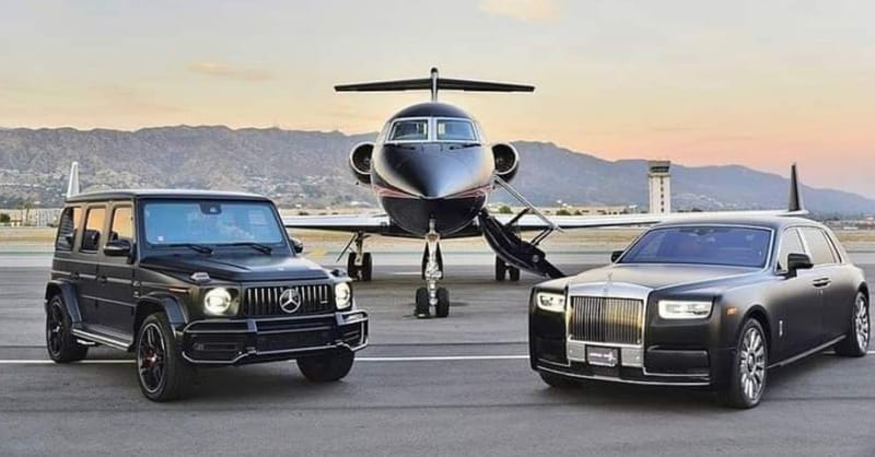 LUXURY  ENTERTAINMENT