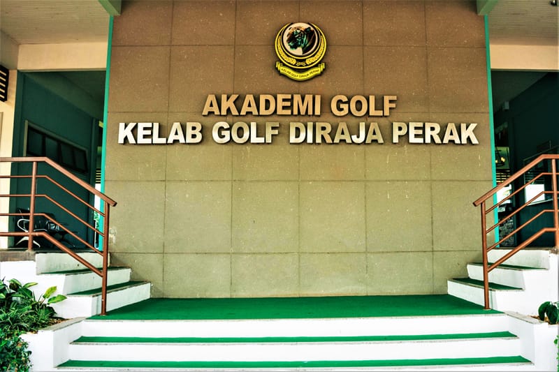 GOLF ACADEMY