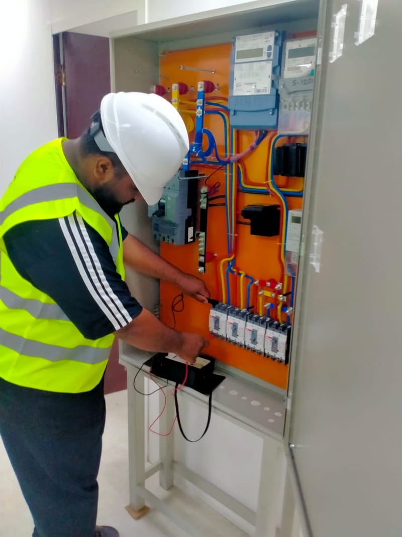 تخليص المعاملات الكهربائية من الجهات الحكومية