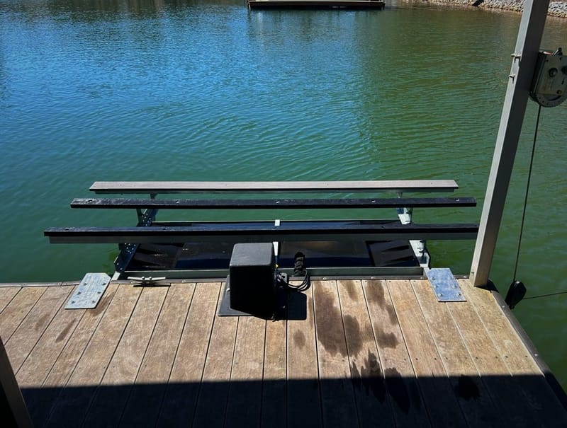 PWC Lifts - Floatair Boatlifts