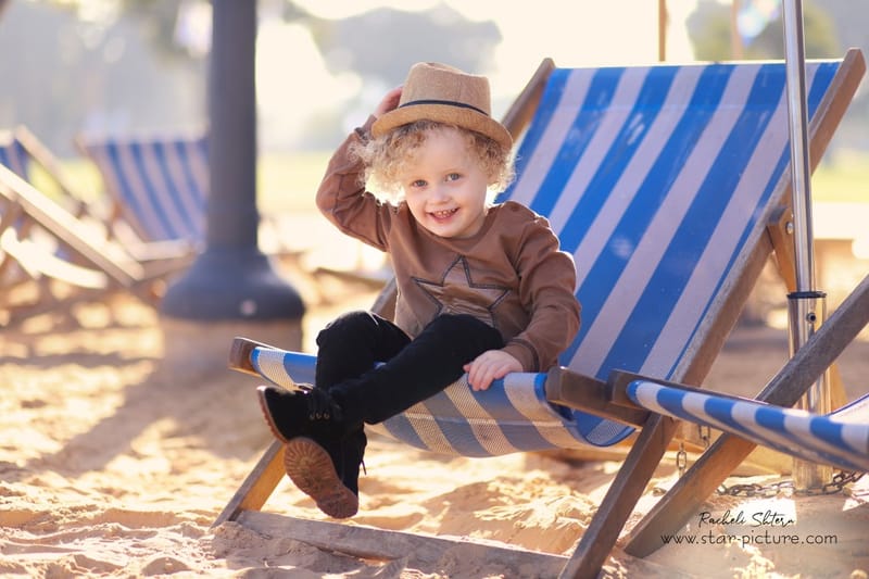 הטוהר הזה של הבונבון שבגזירת תלתל נהיה גבר קטן