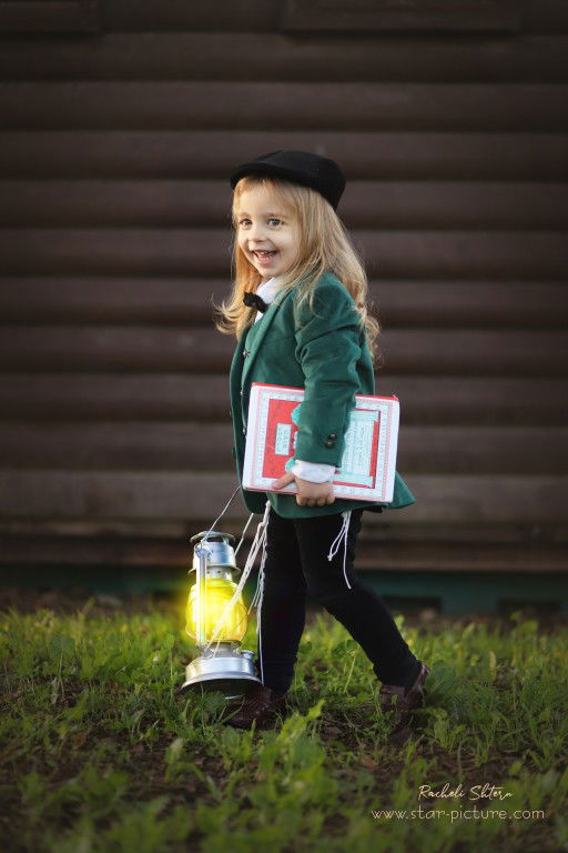 הטוהר הזה של הבונבון שבגזירת תלתל נהיה גבר קטן