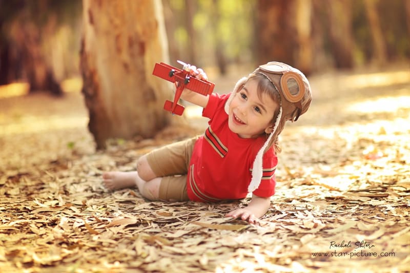 הטוהר הזה של הבונבון שבגזירת תלתל נהיה גבר קטן
