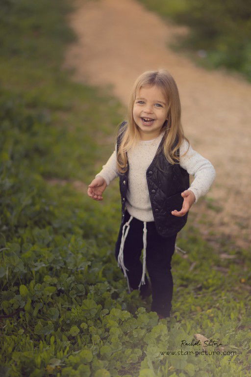 הטוהר הזה של הבונבון שבגזירת תלתל נהיה גבר קטן