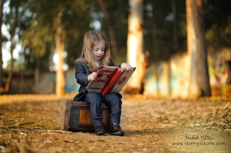 הטוהר הזה של הבונבון שבגזירת תלתל נהיה גבר קטן