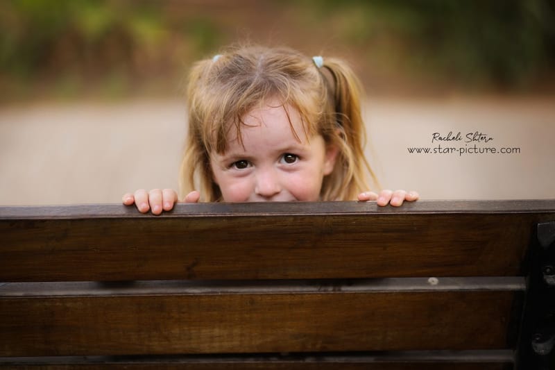 הטוהר הזה של הבונבון שבגזירת תלתל נהיה גבר קטן