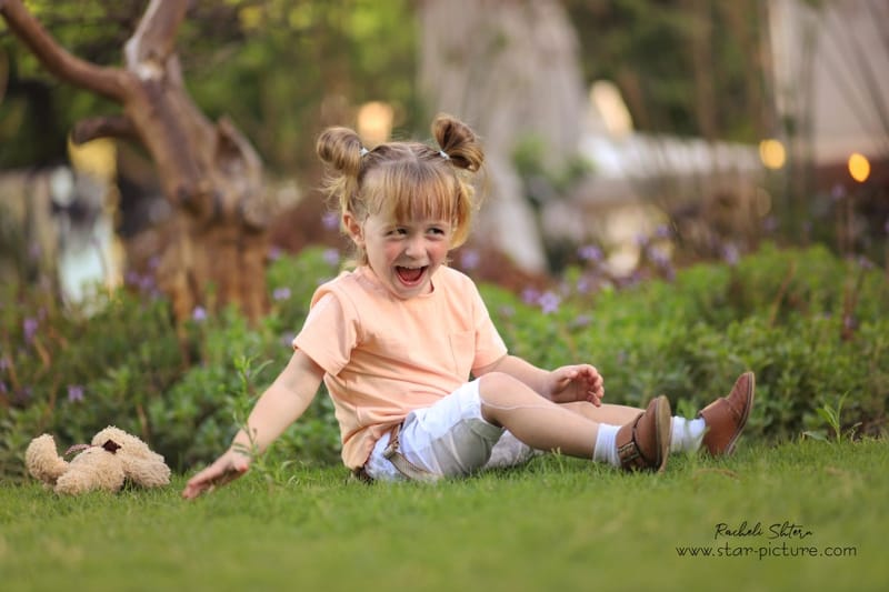 הטוהר הזה של הבונבון שבגזירת תלתל נהיה גבר קטן