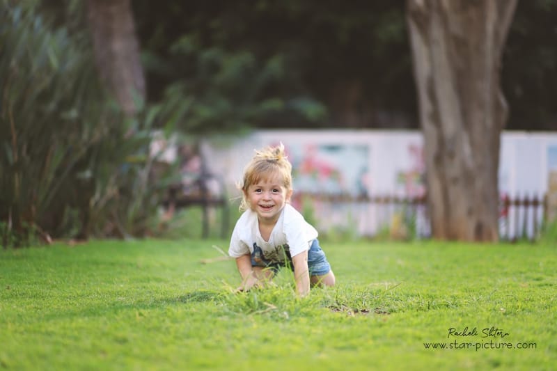 הטוהר הזה של הבונבון שבגזירת תלתל נהיה גבר קטן