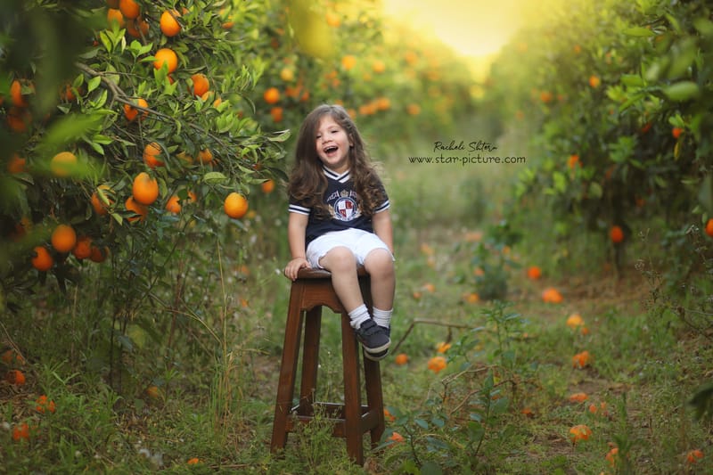 הטוהר הזה של הבונבון שבגזירת תלתל נהיה גבר קטן