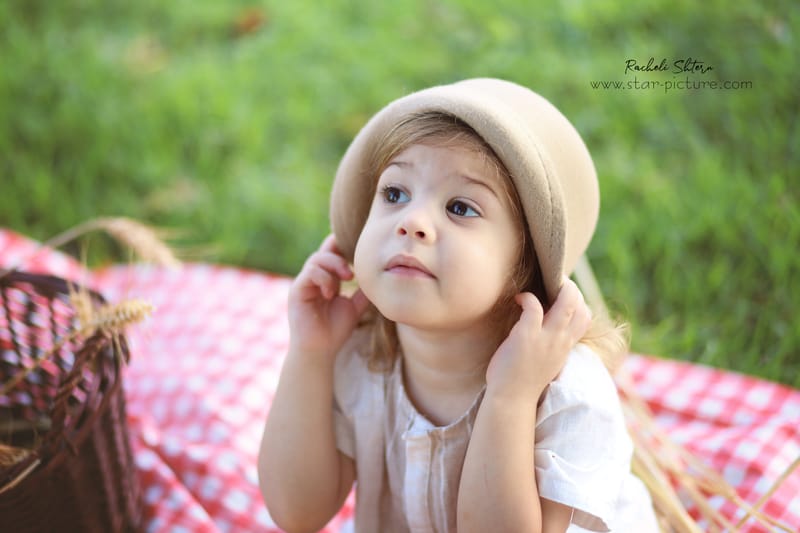 הטוהר הזה של הבונבון שבגזירת תלתל נהיה גבר קטן