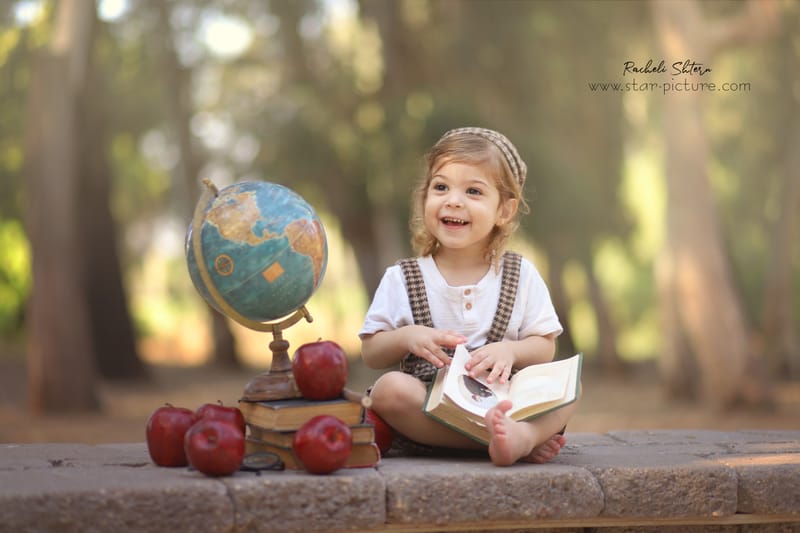 הטוהר הזה של הבונבון שבגזירת תלתל נהיה גבר קטן