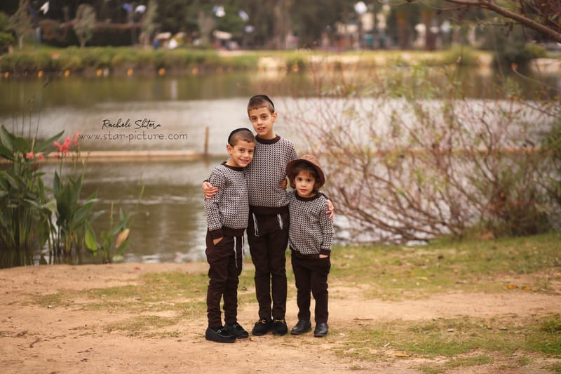 הטוהר הזה של הבונבון שבגזירת תלתל נהיה גבר קטן