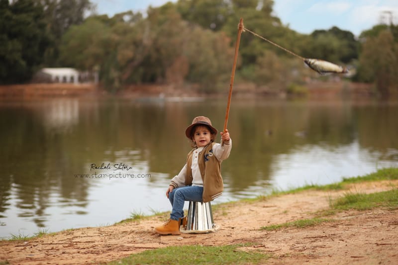 הטוהר הזה של הבונבון שבגזירת תלתל נהיה גבר קטן