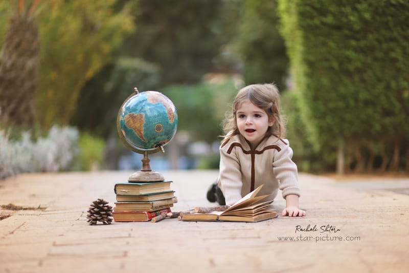 הטוהר הזה של הבונבון שבגזירת תלתל נהיה גבר קטן