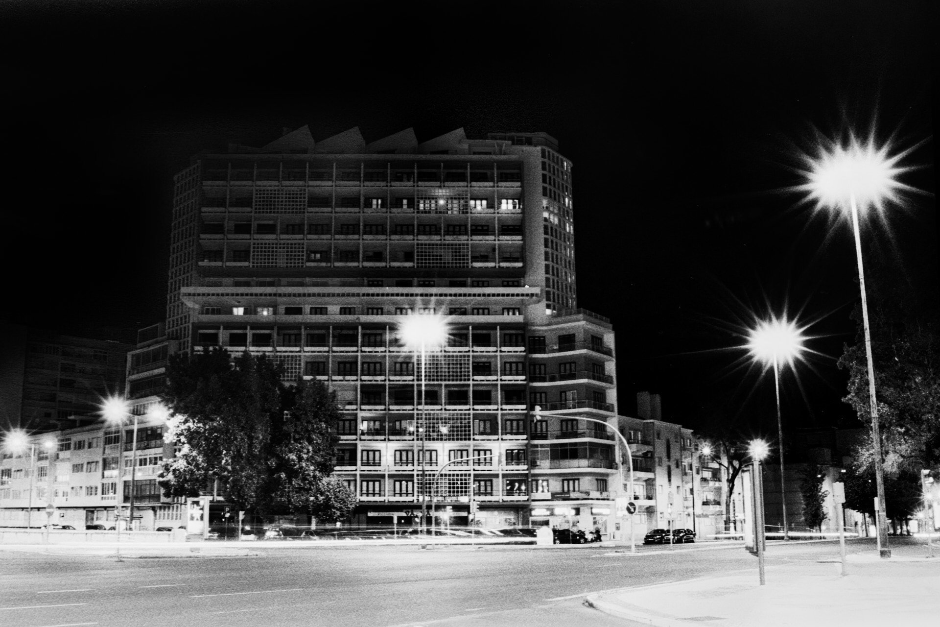 A CIDADE COMO DÉCOR , 2017 | After “Os Verdes Anos” - Paulo Rocha, 1963 