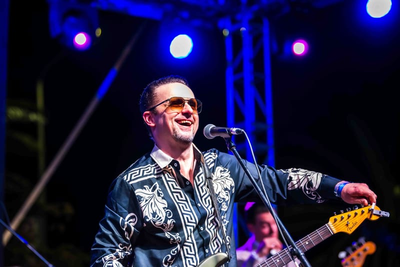 Kai Straus & The Electric Blues Allstars