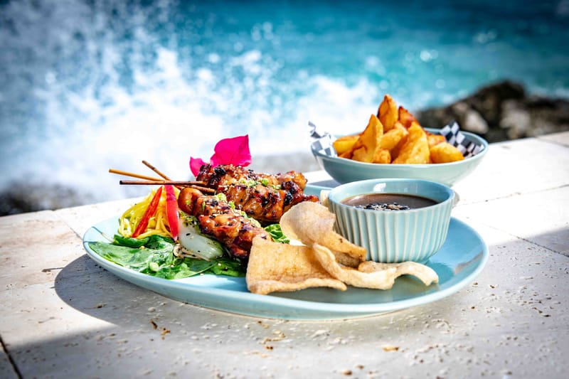 The Curacao crockery collection