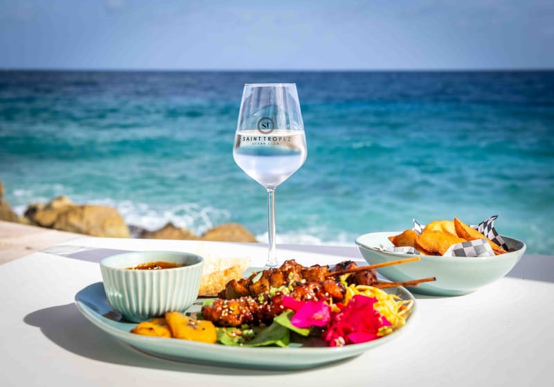 The Curacao crockery collection