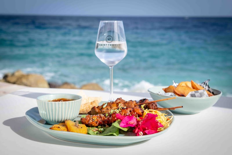 The Curacao crockery collection