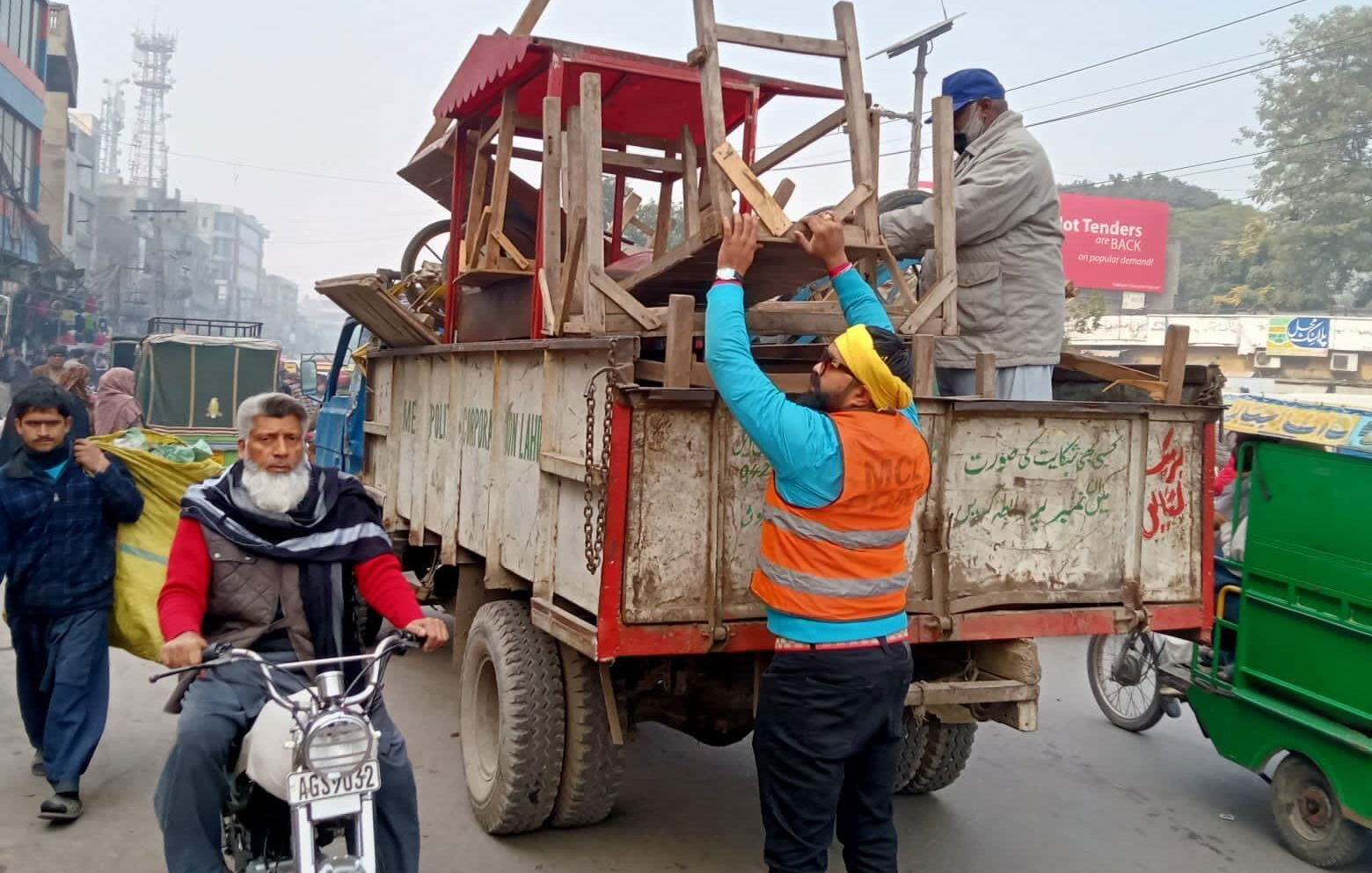 People have the first right over the open space of the road and market. Encroachers rob the rights of the people and make their lives miserable.