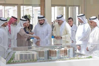 Ahmed bin Mohammed visits Saudi German Hospital in Al Barsha