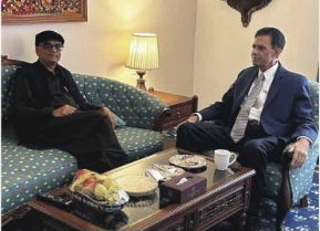 Arshad Khan, the spirit of the Hong Kong and China team, meet with Barrister Amjad Malik Coordinator PMLN